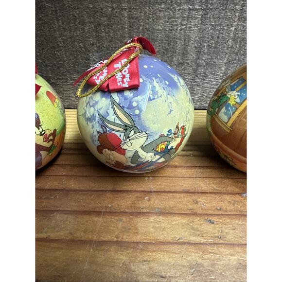 Set of 4 Vintage Looney Tunes Christmas Ornaments - 1995 - Picture 3 of 6
